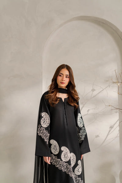 Classic Noir & Ivory Paisley: Lawn Suit